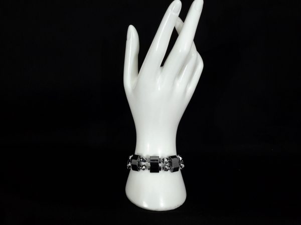 Hematite With Mirrored Beads