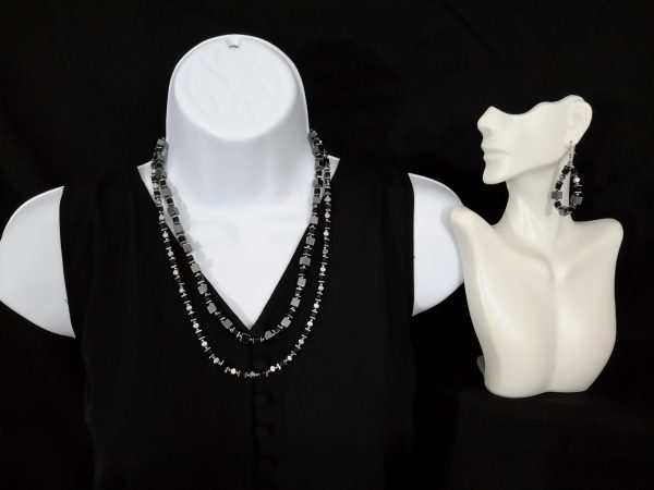 2 to 4 tier interchangeable set with hematite and black glass beads