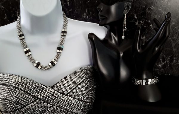 Bold and Beautiful Multilink Chain Set